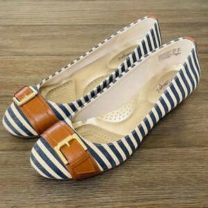 Comfort Shoes Dexflex Nautical Wedge Size: 9.5